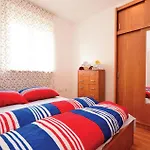 Apartman Amazing In With Swimming Pool Nin